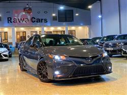 تۆیۆتا کامری